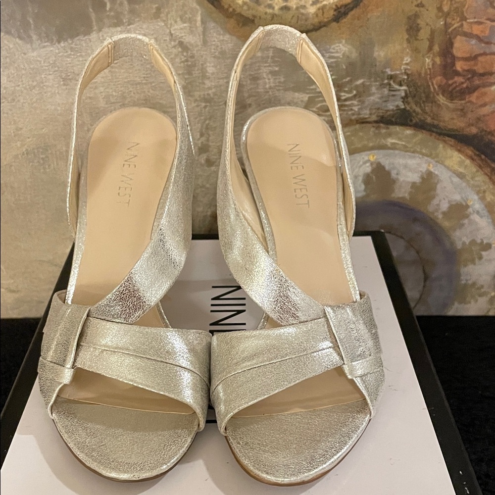 Nine West Silver Heels - Picture 3 of 10